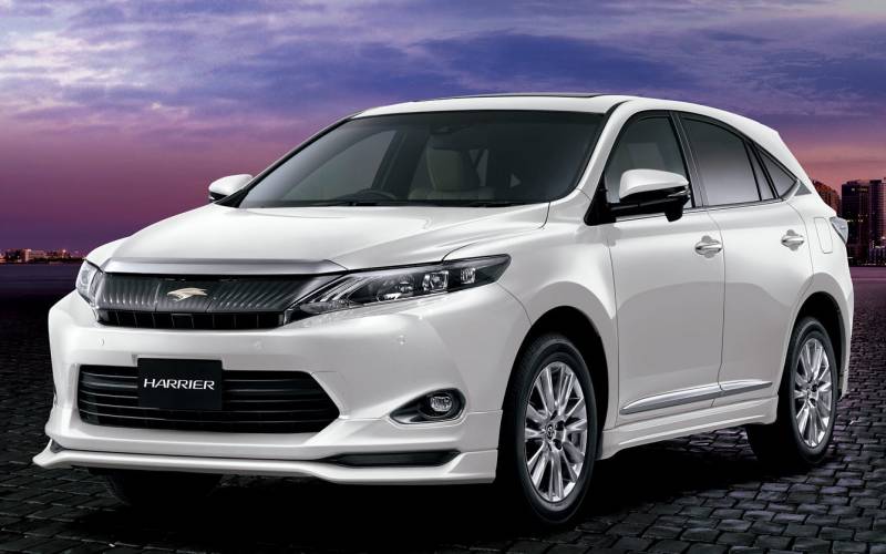 Toyota harrier 330